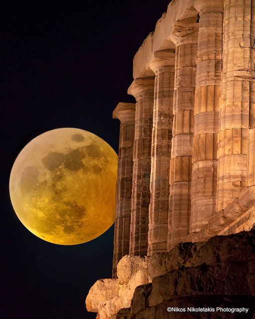 Amazing full moon at the Temple of Poseidon at Cape Sounion !!.... 2