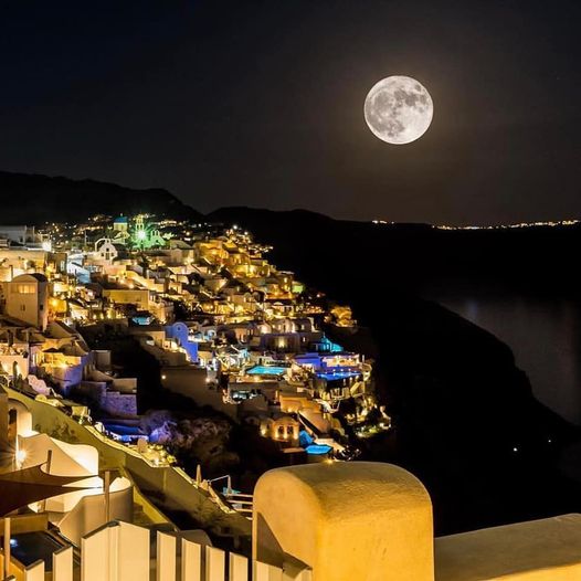 Full moon on beautiful Santorini #Greece !!... 1