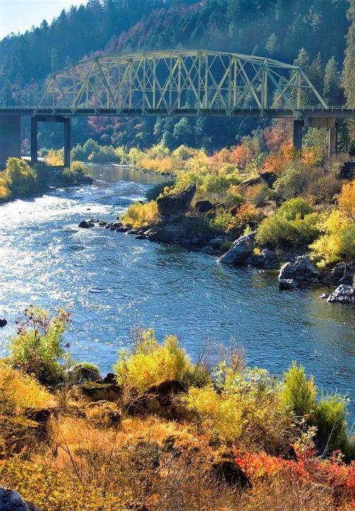 Rogue River,Oregon USA... 2