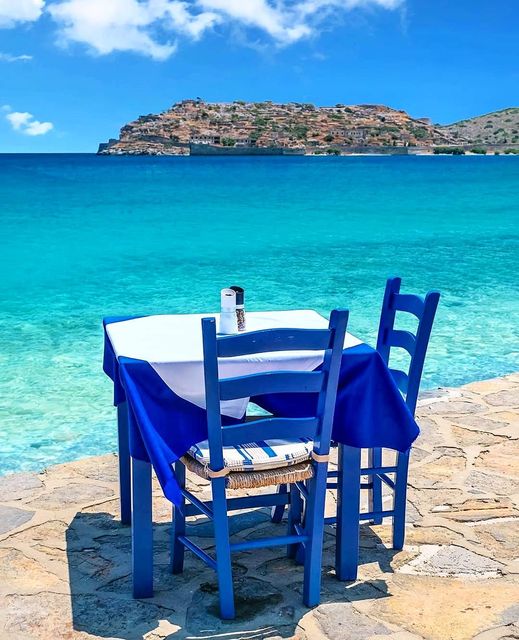 The magic of Crete island in Greece !!.... 1