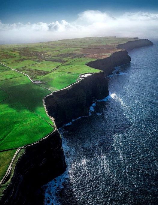 Η Ιρλανδία έχει από τις πιο παράξενες πλαγιές στη Γη ,... 2