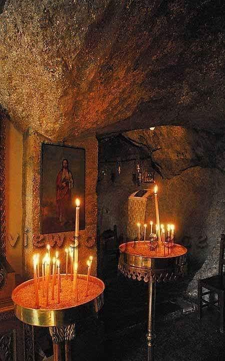 Το σπήλαιο του Αγίου Ιωάννη του Θεολόγου στη Πάτμο βοήθεια μας !!... 2