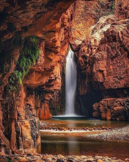 Cibecua Falls, Arizona, US... 2