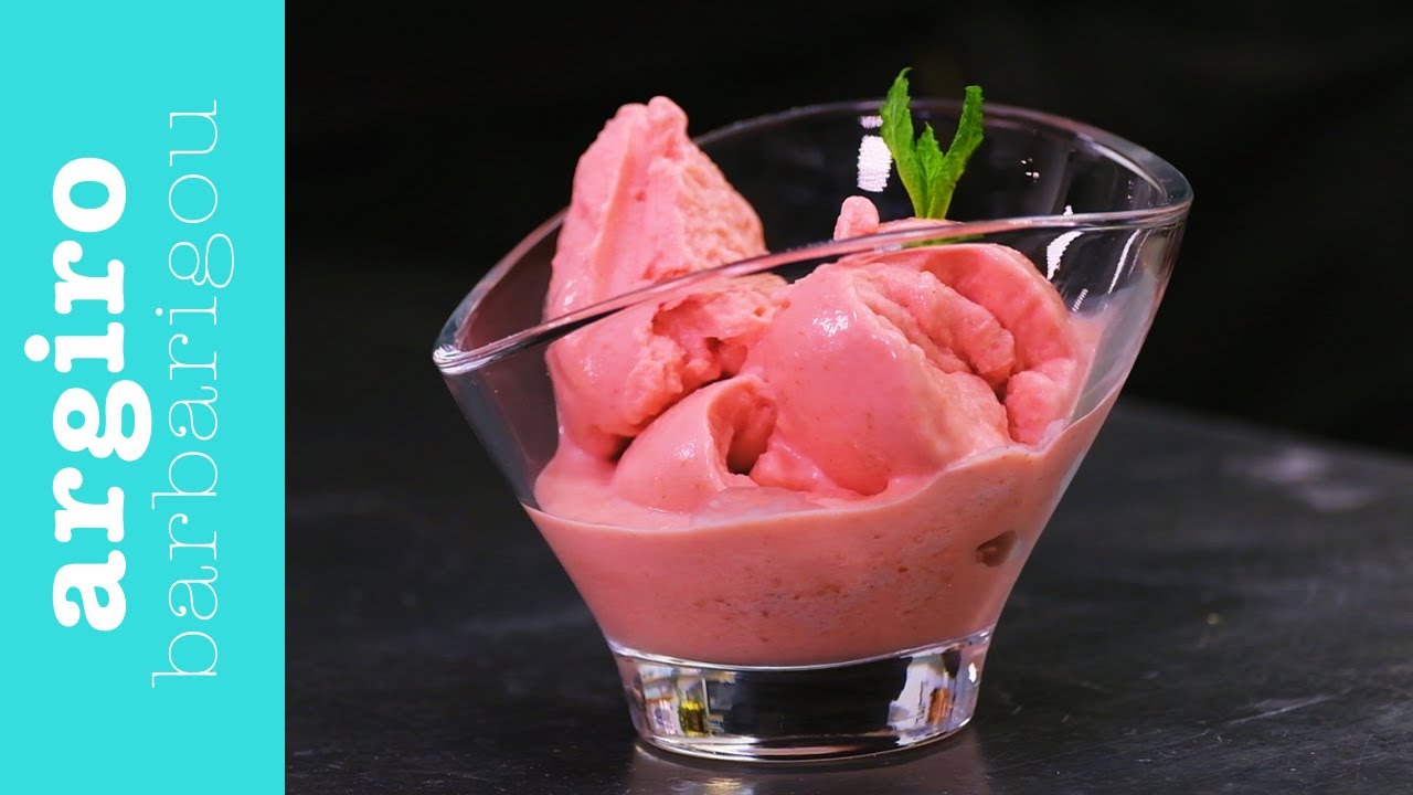 Frozen yogurt φράουλα με μόνο 3 υλικά της Αργυρώς | Αργυρώ Μπαρμπαρίγου