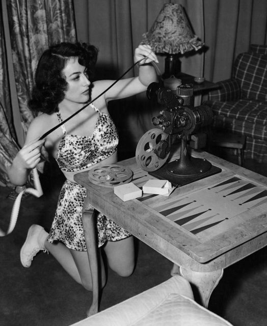Joan Crawford (March 23, 1904 – May 10, 1977).... 4