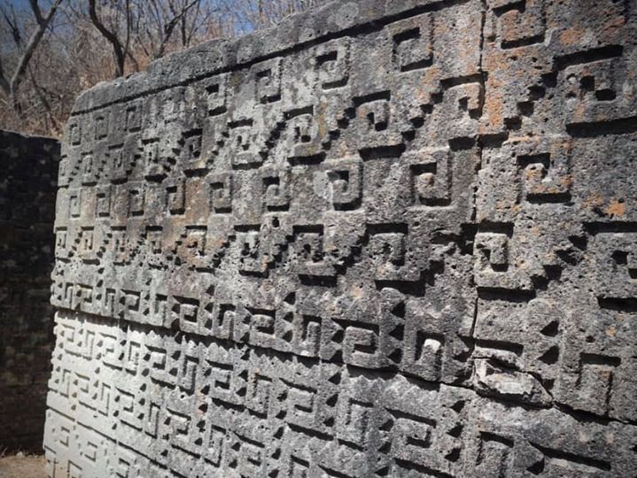 Megalithic blocks and intricate mosaic fretwork seen at Mexico’s cruciform cham... 3