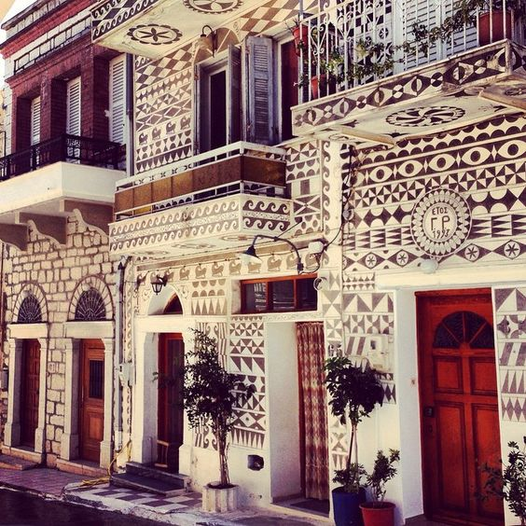 Οι ζωγραφισμένες καμάρες και προσόψεις των σπιτιών στο Πυργί, επίσης στη Χίο... 1