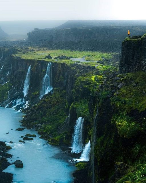 Valle de las cascadas / Islandia... 2
