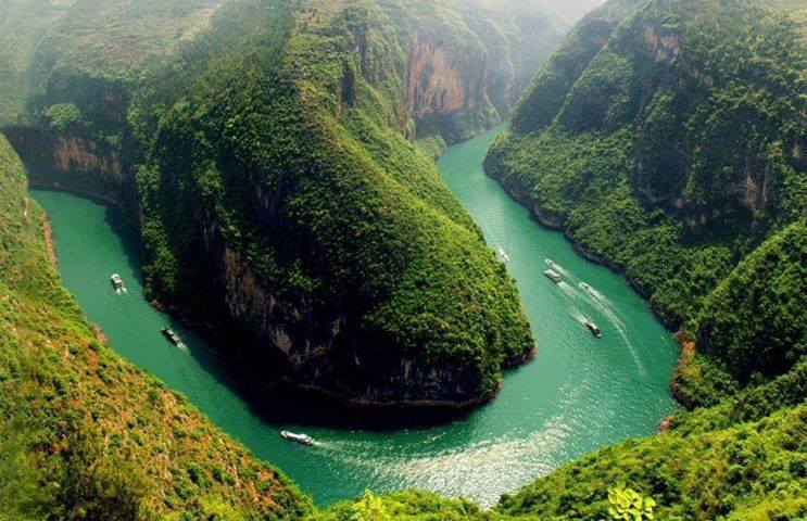Ο ποταμός Yangtze που βρίσκεται στην Κίνα είναι ο μεγαλύτερος σε μήκος στην Ασία... 2