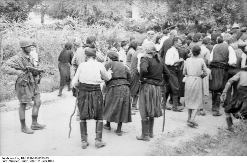 Στις 2 Ιουνίου 1941, Γερμανοί αλεξιπτωτιστές εκτέλεσαν τους άρρενες κατοίκους το... 5
