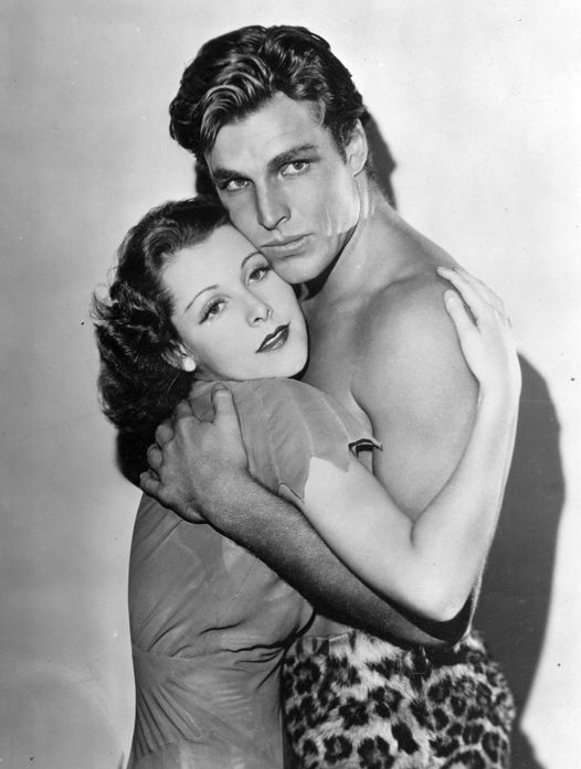 Buster Crabbe and Frances Dee in King of The Jungle (1933)....
