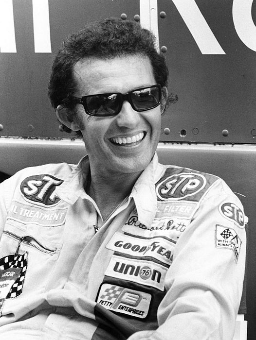 Happy Birthday to Richard Petty who turns 84 today! Pictured here in 1975.... 2
