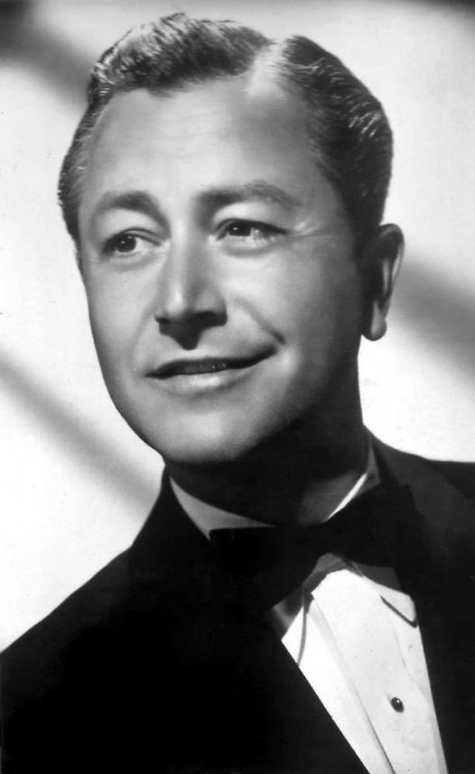 Robert Young (February 22, 1907 - July 21, 1998)....