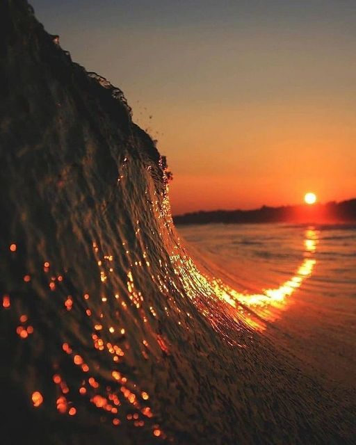 The perfect sunset wave. Good night!...