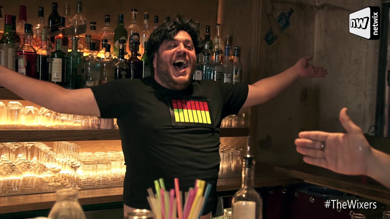 Οι χειρότερες κατηγορίες bartenders: Ο «Πίνω και Κερνώ»!