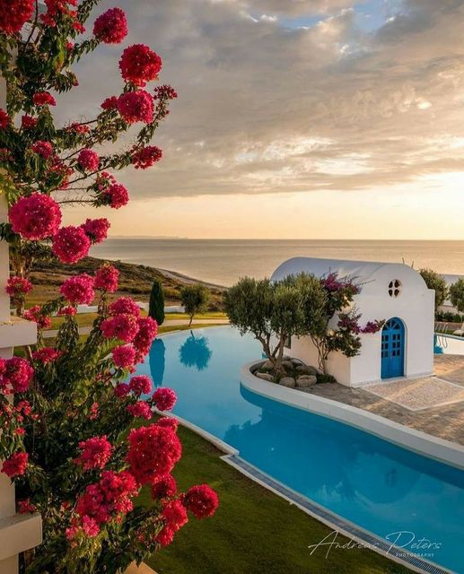 Beauty of the Greece island... 1