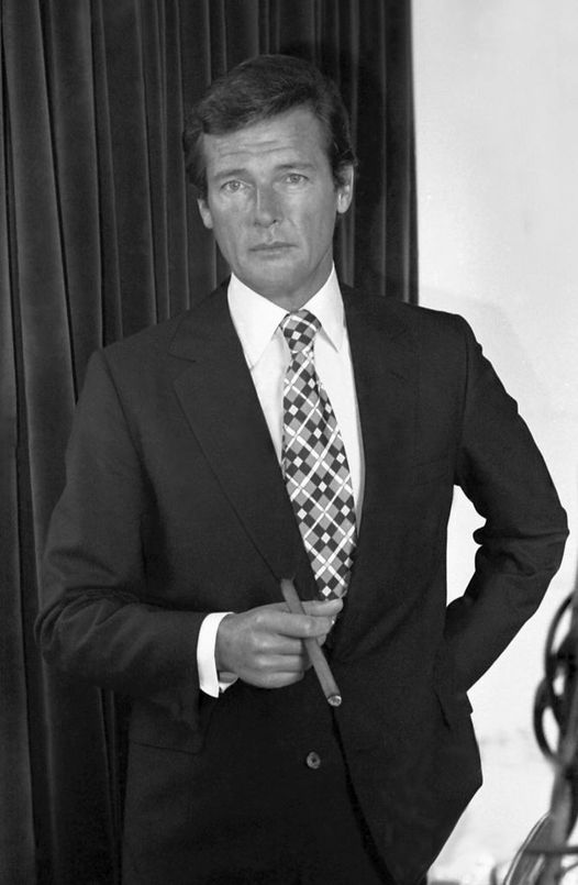 Roger Moore (October 14, 1927 - May 23, 2017).... 1