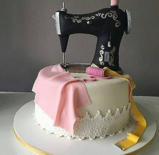 Απίστευτο ..αυτή η ραπτομηχανή είναι τούρτα !!...