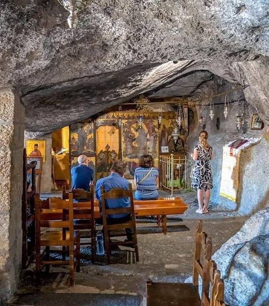 Στην όμορφη Πάτμος - Το Σπήλαιο της Αποκάλυψης του Ιωάννη Όποιος πάει εκεί ηρεμ... 1