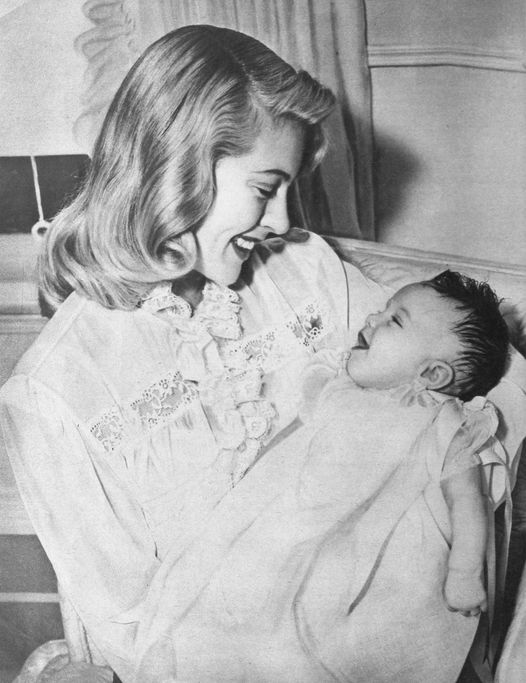 Lana Turner with her daughter, Cheryl....