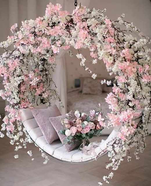 Ροζ και λευκά τριαντάφυλλα...