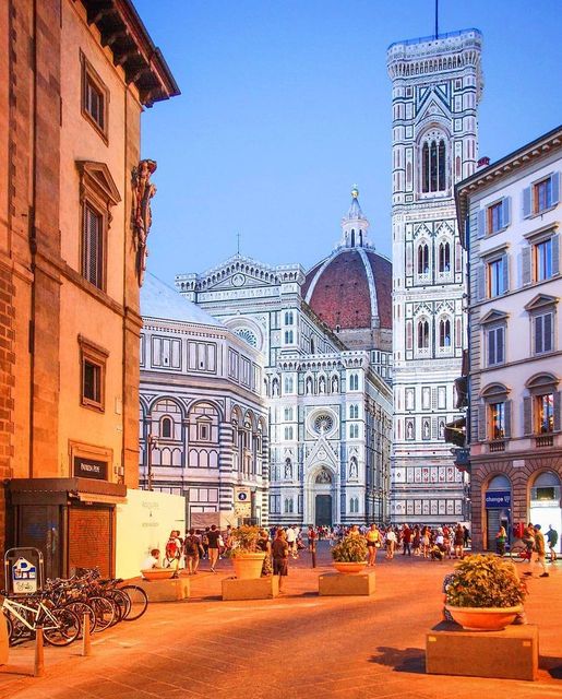 Καθεδρικός ναός της Santa Maria del Fiore και το καμπαναριό του Giotto, Φλωρεντία, Ιταλία - ... 1