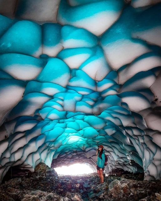 Καταπληκτικό τούνελ πάγου στην Αργεντινή...