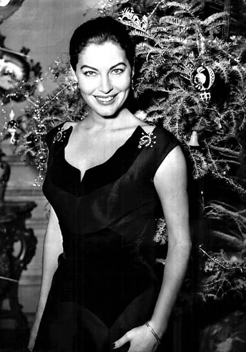 Ava Gardner, Χριστούγεννα στη Ρώμη, 1954.... 3
