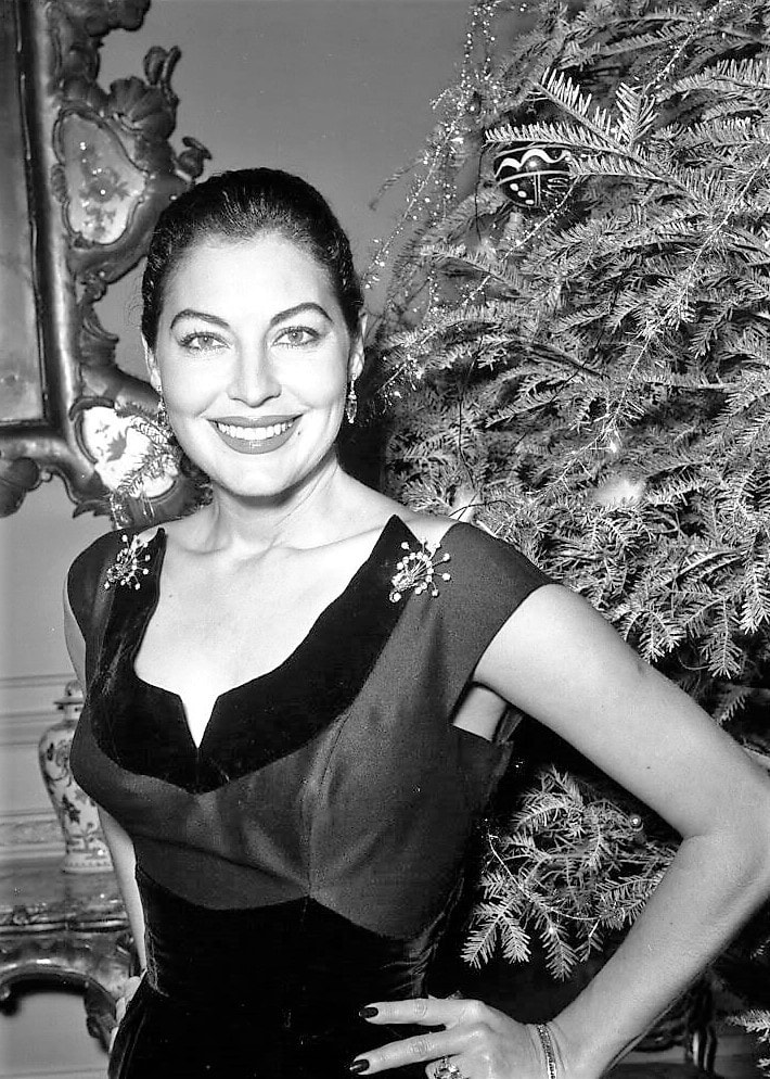 Ava Gardner, Χριστούγεννα στη Ρώμη, 1954.... 5