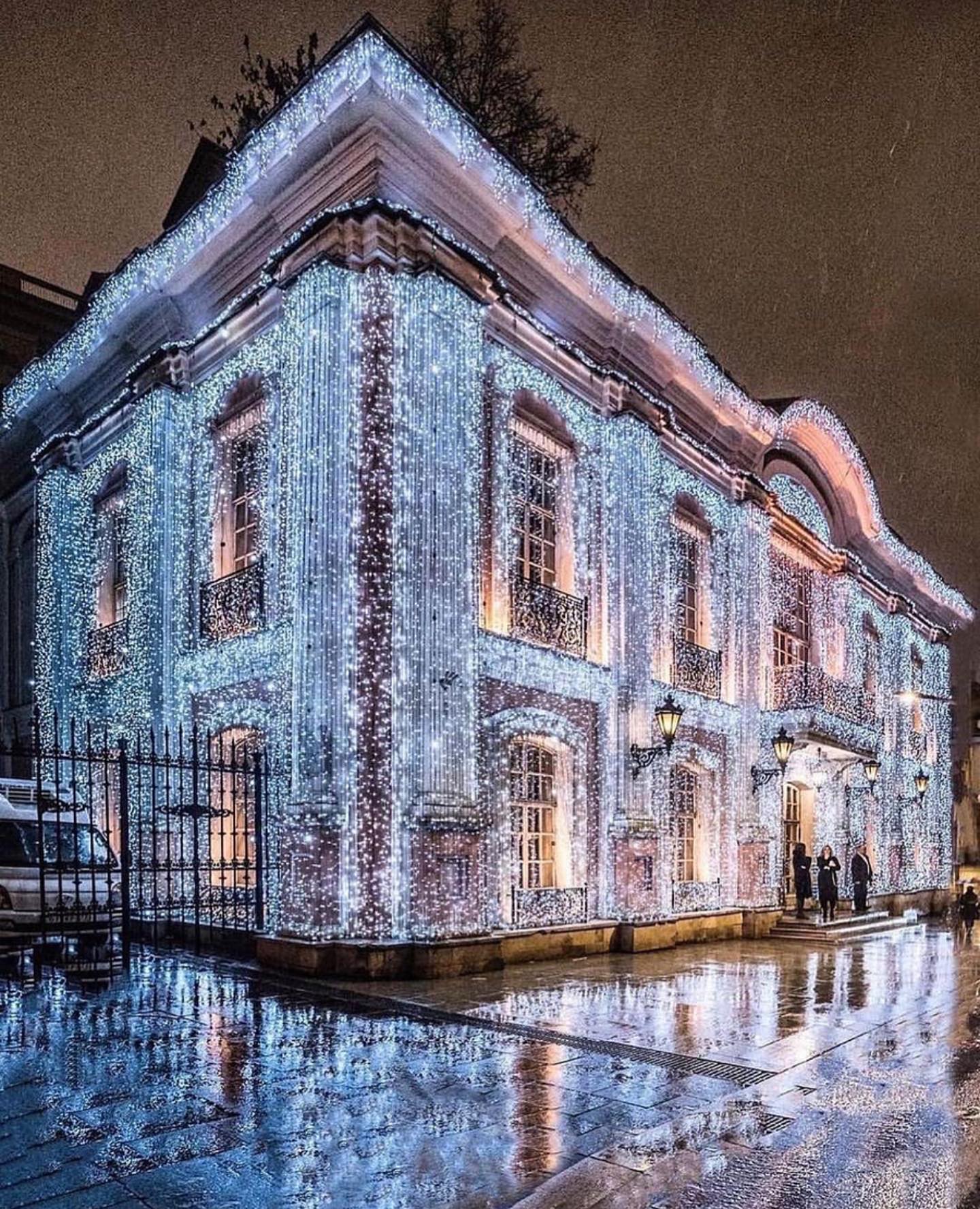 Χριστουγεννιάτικα φώτα της Μόσχας, Ρωσία από την @elena.krizhevskaya #bestintravel #tra... 5