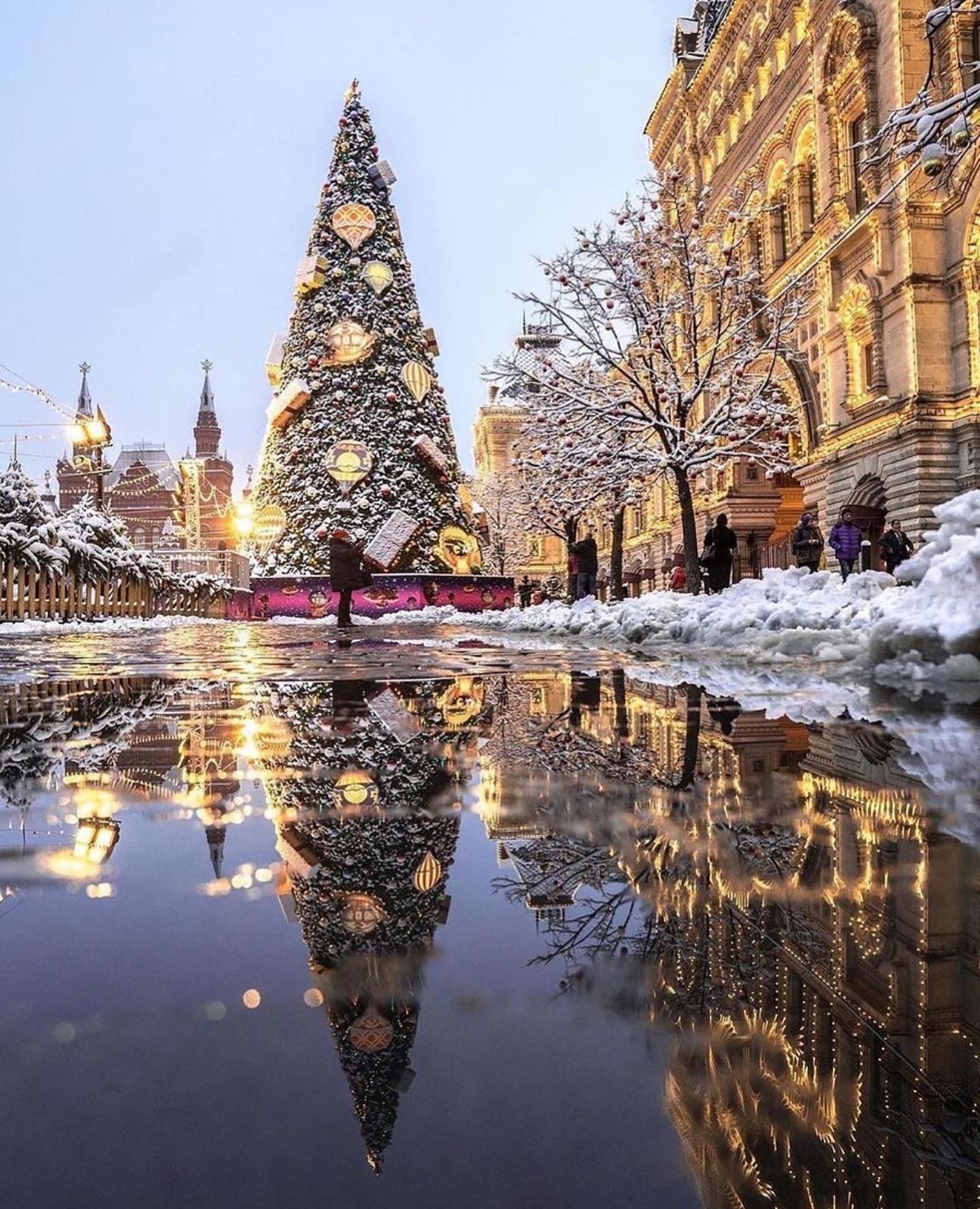 Χριστουγεννιάτικα φώτα της Μόσχας, Ρωσία από την @elena.krizhevskaya #bestintravel #tra... 4
