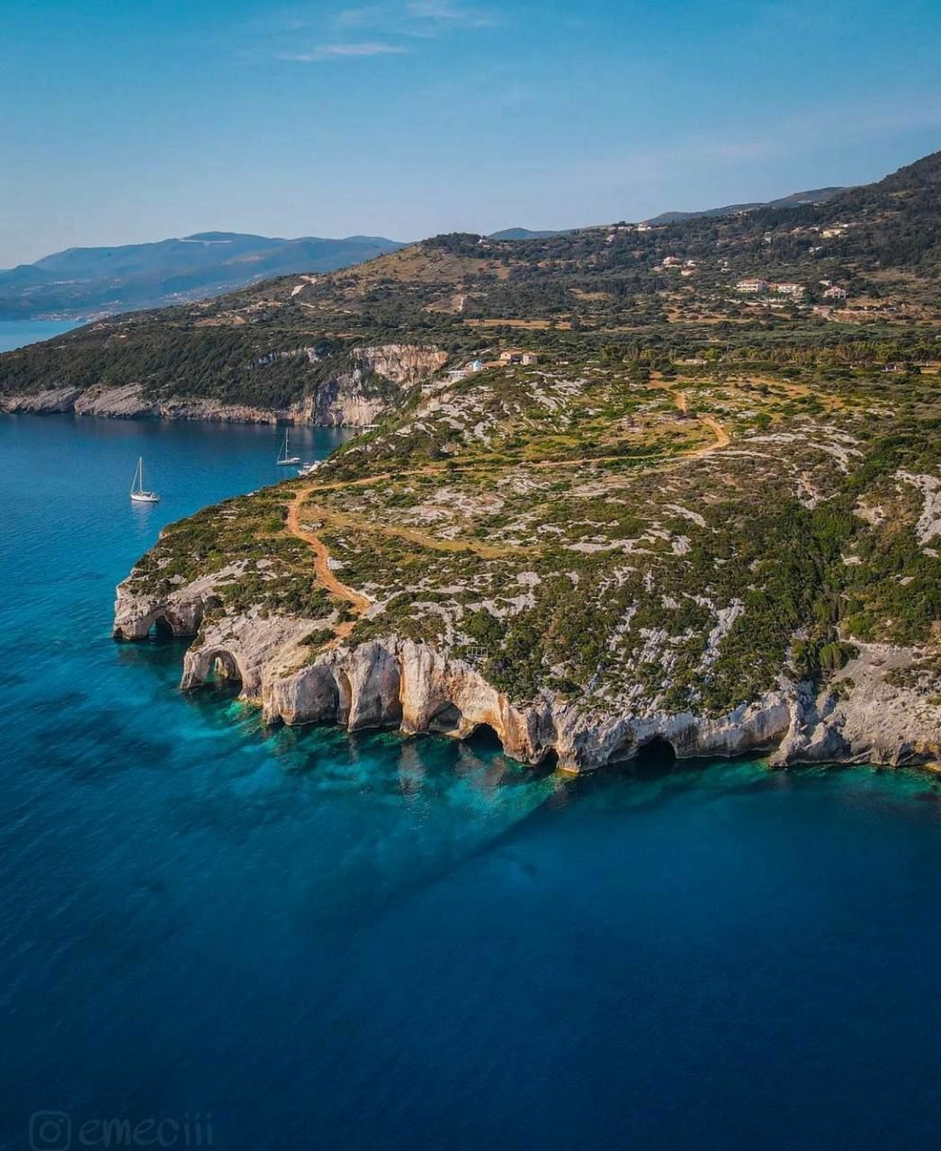 Blue Caves - ο θησαυρός του ελληνικού νησιού της Ζακύνθου.... 2