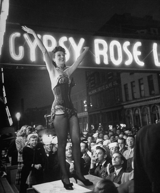 Gypsy Rose Lee (8 Ιανουαρίου 1911 - 26 Απριλίου 1970).... 1