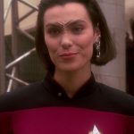Η Michelle Forbes ως Σημαιοφόρος Ro στο Star Trek: The Next Generation....
