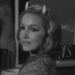 Η Τζούλι Νιούμαρ στο The Twilight Zone, "Of Late I think of Cliffordville"...