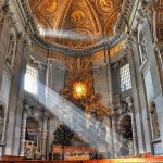 Η δέσμη φωτός του Θεού στη Βασιλική του Αγίου Πέτρου - Ρώμη, Ιταλία Φωτογραφία © από τον Klaus He...