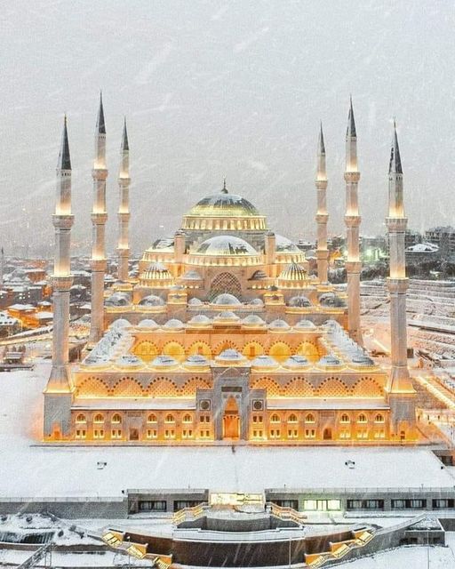 Κωνσταντινούπολη, Τουρκία · 1