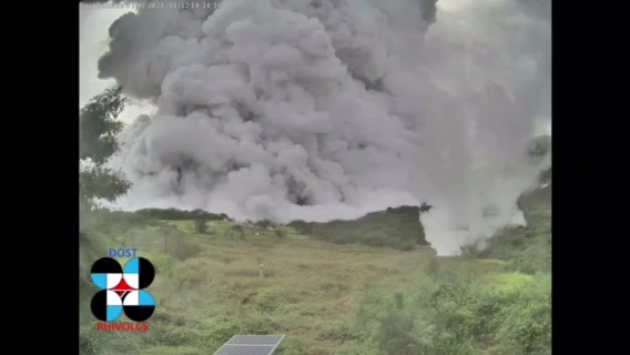 Μέσα στον κεντρικό κρατήρα του ηφαιστείου Taal που λήφθηκε στις 12 Ιανουαρίου 2020.... 1