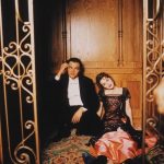 Ο Λεονάρντο Ντι Κάπριο και η Κέιτ Γουίνσλετ στα γυρίσματα του «Τιτανικού» το 1997...