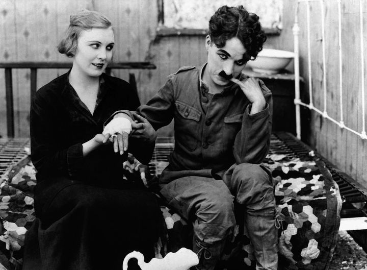 Πρωταγωνιστές του βωβού κινηματογράφου Edna Purviance (21 Οκτωβρίου 1895 - 11 Ιανουαρίου 1958) και Charl... 1
