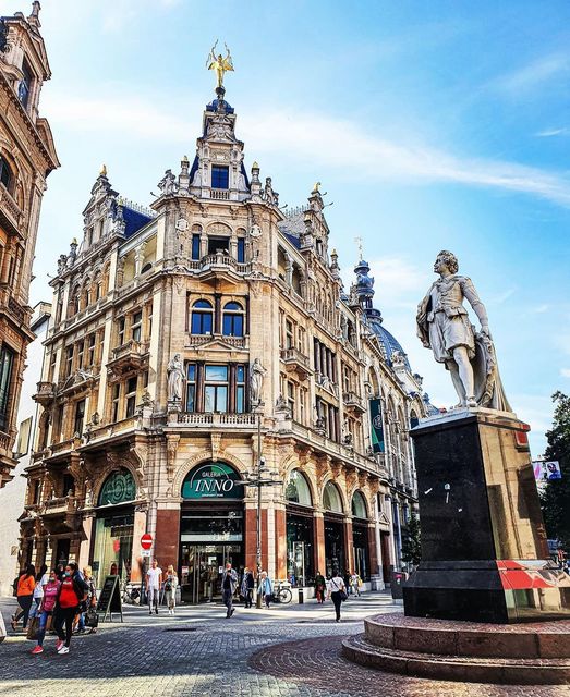 The beautiful architecture of Brussels (@visitbrussels)... 1