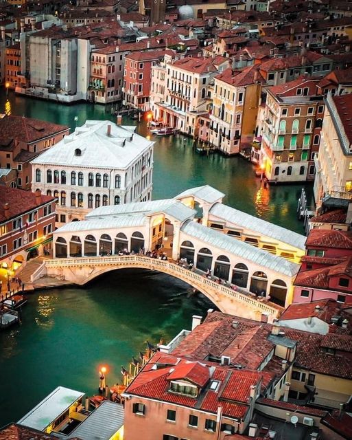 Καταπληκτική γέφυρα Ριάλτο, Βενετία, Ιταλία... 1