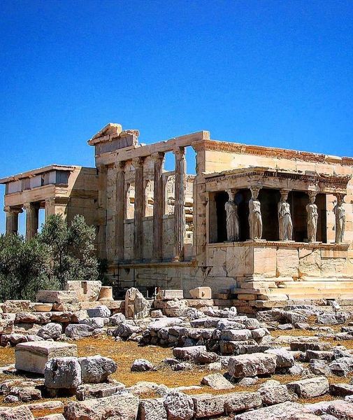 Το Ερέχθειο είναι ένας αρχαίος ελληνικός ναός στη βόρεια πλευρά της Ακρόπολης των Αθηνών 1