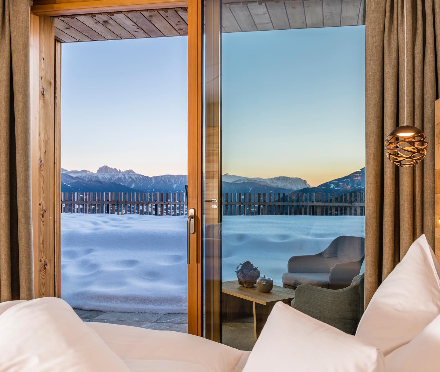 Το @tratterhof_mountainskyhotel είναι η πύλη σας για πεζοπορία, σκι και ευεξία στο I... 4