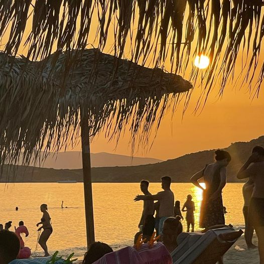 Ένα ηλιοβασίλεμα Σεπτεμβρίου στην παραλία του Αγίου Προκοπίου Νάξου... 1