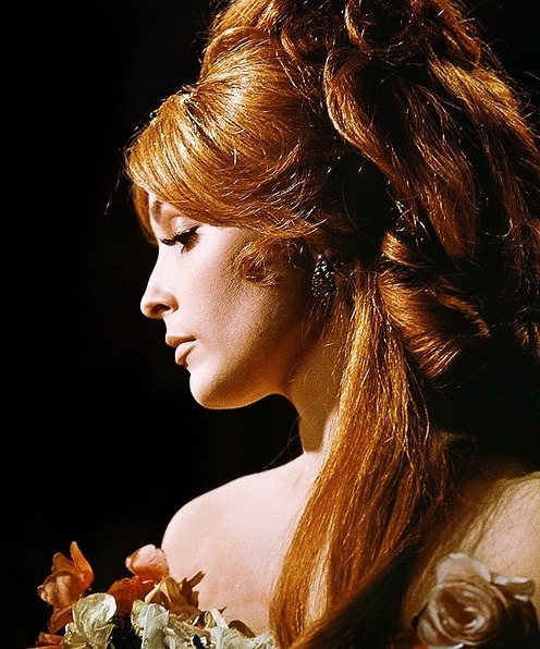 Οι διαφημιστικές φωτογραφίες της Sharon Tate για το "The Fearless Vampire Killers" (1967), τρομερές... 2
