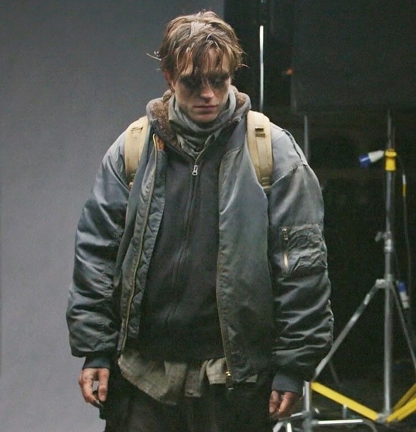 Δοκιμή κοστουμιών Robert Pattinson του Bruce Wayne drifter look από την ταινία «The Ba... 4