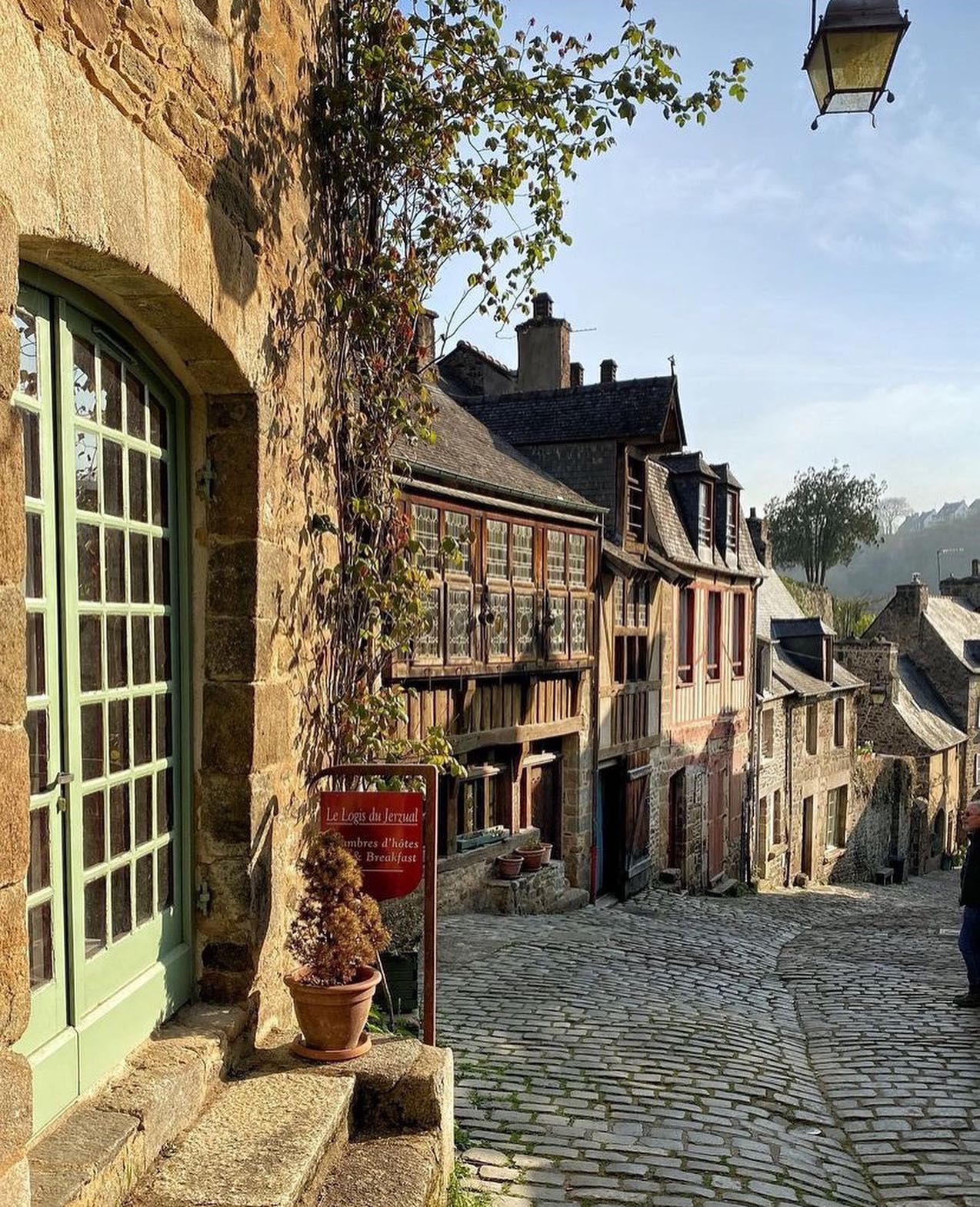 Ντινάν, Γαλλία - Μεσαιωνική γοητεία από ημιξύλινα σπίτια και λιθόστρωτα ... 4