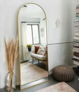 Αυτός ο κομψός χρυσός καθρέφτης πλήρους μεγέθους είναι τέλειος για κάθε δωμάτιο του σπιτιού σας!  Εδώ είναι...