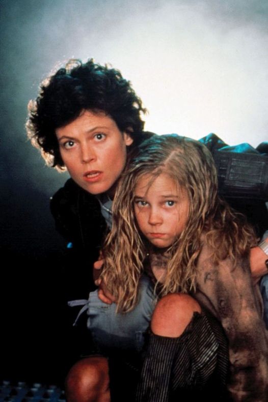 Η Sigourney Weaver και η Carrie Henn στο Aliens (1986). 1